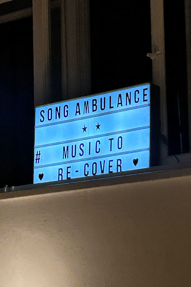 Song Ambulance