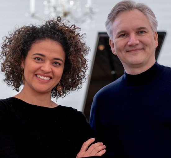 Zwei Welten in Liedern